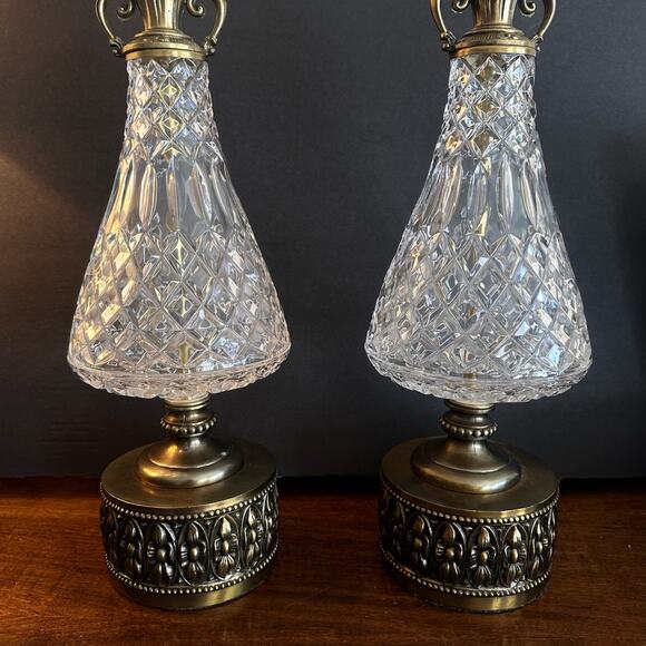 FREE SHIP Hollywood Regency TWO SET  Vintage Lamp  Crystal Glass Like Westfield - Picture 1 of 16
